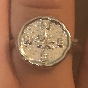 Compass fashion ring sz 6